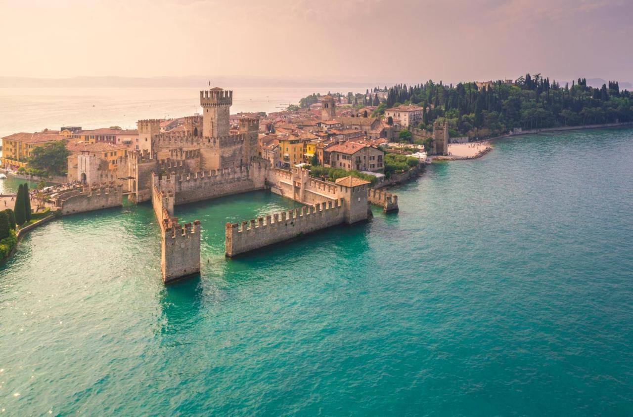 Apartment Charme And Relax With Garden And Swimming Pool Desenzano del Garda Extérieur photo