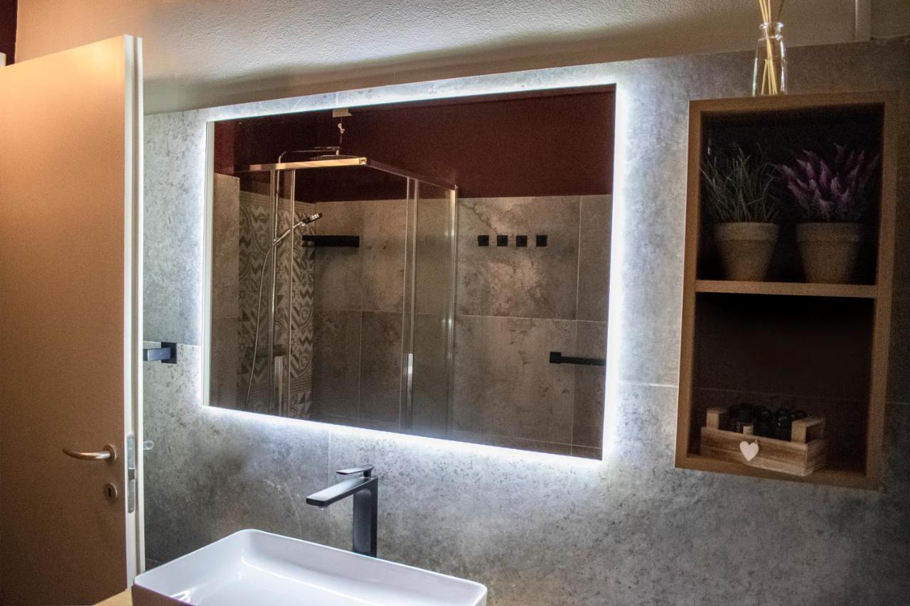Apartment Charme And Relax With Garden And Swimming Pool Desenzano del Garda Extérieur photo